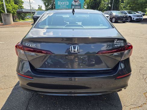Used 2025 Honda Civic Sport image 4