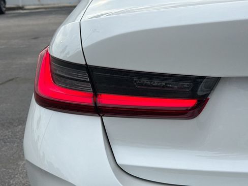 Used 2023 BMW 330i Sedan w/ Convenience Package RWD image 10