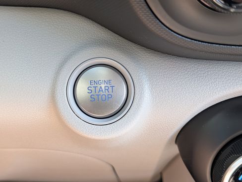 Certified 2026 Hyundai Venue SEL FWD image 29
