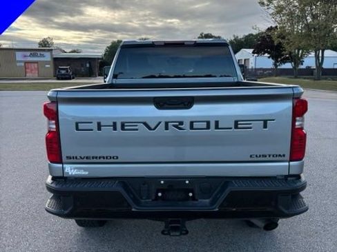 Used 2026 Chevrolet Silverado 2500 Custom w/ Custom Value Package AWD/4WD image 5