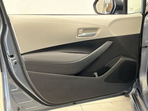 Used 2020 Toyota Corolla LE FWD image 32