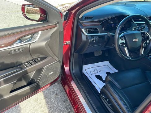 Used 2016 Cadillac XTS Luxury w/ Driver Awareness Package image 11