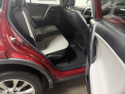 Used 2018 Toyota RAV4 Limited w/ Protection Package AWD/4WD image 33