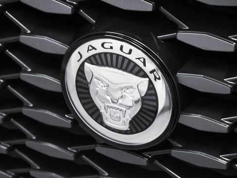 Used 2024 Jaguar XF R-Dynamic SE image 86