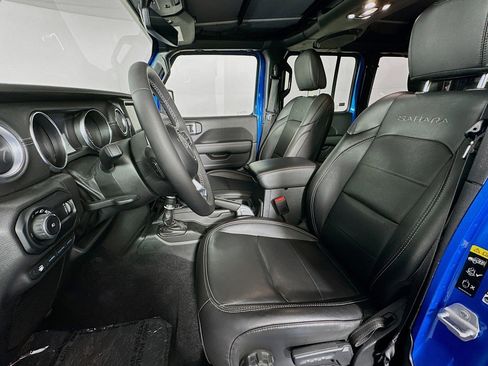 Used 2023 Jeep Wrangler Sahara image 18