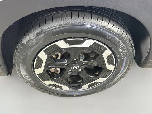 Used 2024 Hyundai Santa Fe SEL AWD/4WD image 4