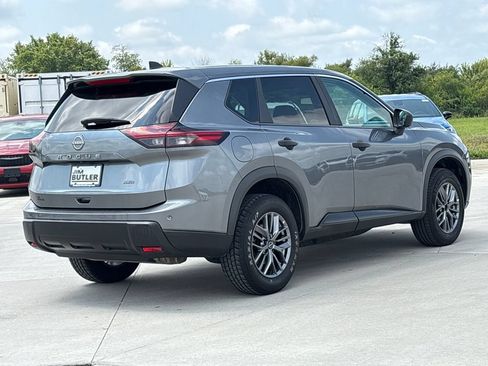Used 2024 Nissan Rogue S AWD/4WD image 5