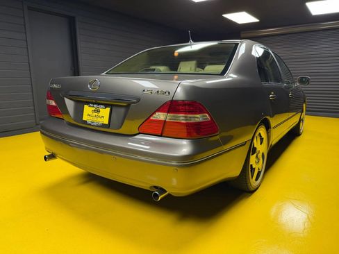 Used 2005 Lexus LS 430 RWD image 6