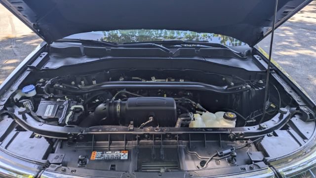 Used 2023 Ford Explorer Limited w/ Equipment Group 301A AWD/4WD image 40