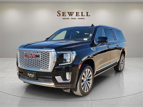 Used 2024 GMC Yukon XL Denali w/ Advanced Technology Package image 1