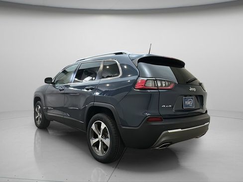Used 2019 Jeep Cherokee Limited image 3