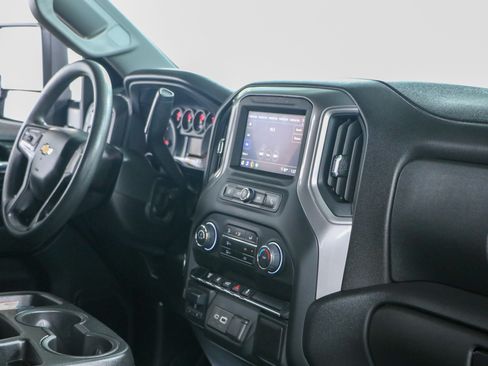 Used 2024 Chevrolet Silverado 3500 W/T AWD/4WD image 25
