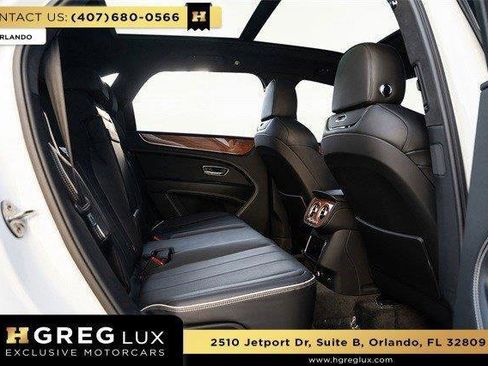 Used 2022 Bentley Bentayga image 58