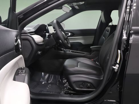 New 2026 Jeep Compass Limited w/ Sun, Sound & Navigation Group AWD/4WD image 11