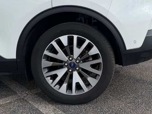 Certified 2020 Ford Escape Titanium w/ Titanium Premium Package 2.0 image 15