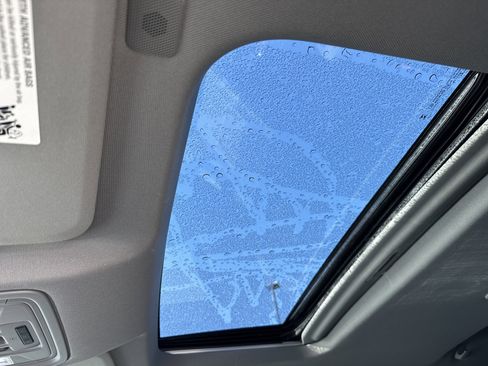 Used 2024 GMC Sierra 2500 SLT w/ SLT Convenience Package image 38