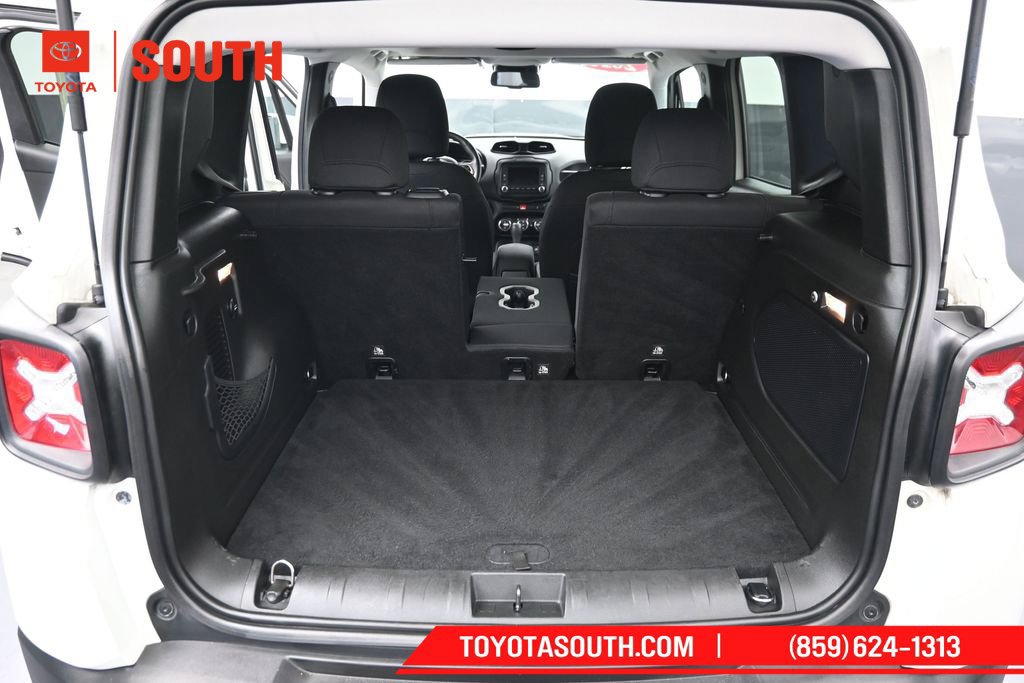 Used 2016 Jeep Renegade Latitude w/ Safety & Security Group FWD image 26
