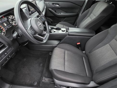 Used 2024 Nissan Rogue SV image 7