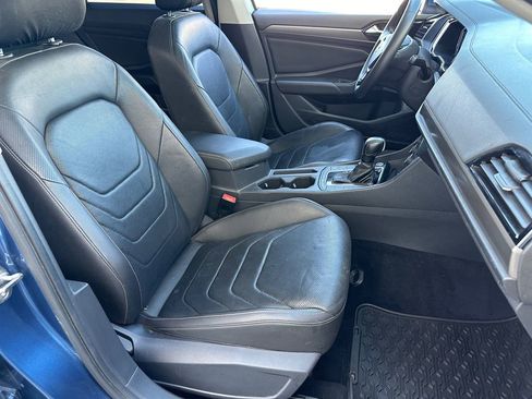 Used 2020 Volkswagen Jetta SEL Premium image 24