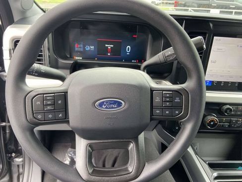 Used 2026 Ford F250 XLT w/ XLT Premium Package AWD/4WD image 12