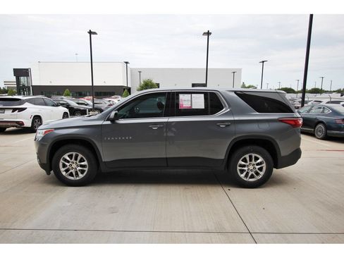 Used 2021 Chevrolet Traverse LS FWD image 5