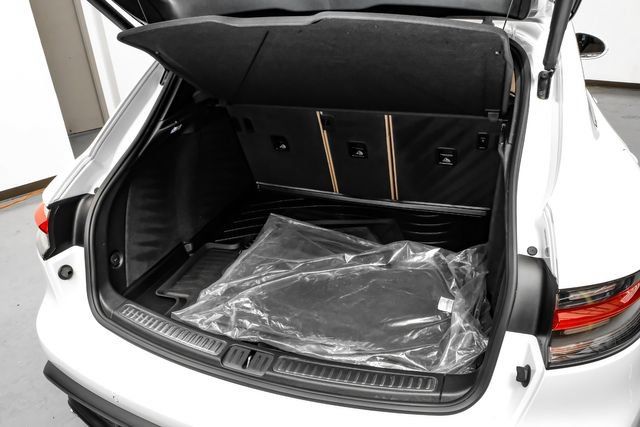 Used 2022 Porsche Macan S AWD/4WD image 55
