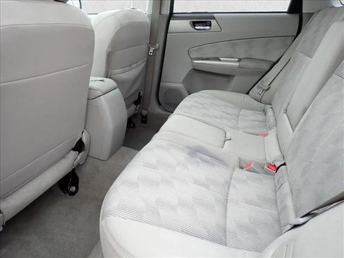 Used 2010 Subaru Forester 2.5X Premium w/ Popular Equipment Group 1A AWD/4WD image 8