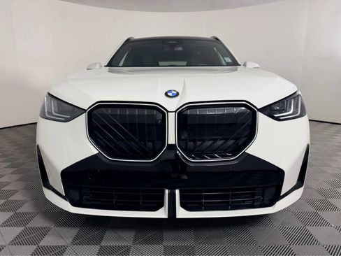 Certified 2025 BMW X3 xDrive30i w/ Premium Package image 9
