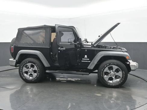 Used 2013 Jeep Wrangler Sport AWD/4WD image 47