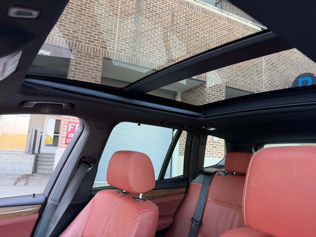 Used 2012 BMW X3 xDrive28i w/ Premium Pkg AWD/4WD image 16