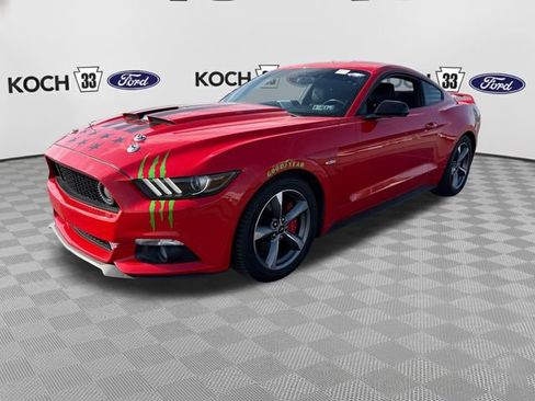 Used 2016 Ford Mustang Coupe RWD image 3