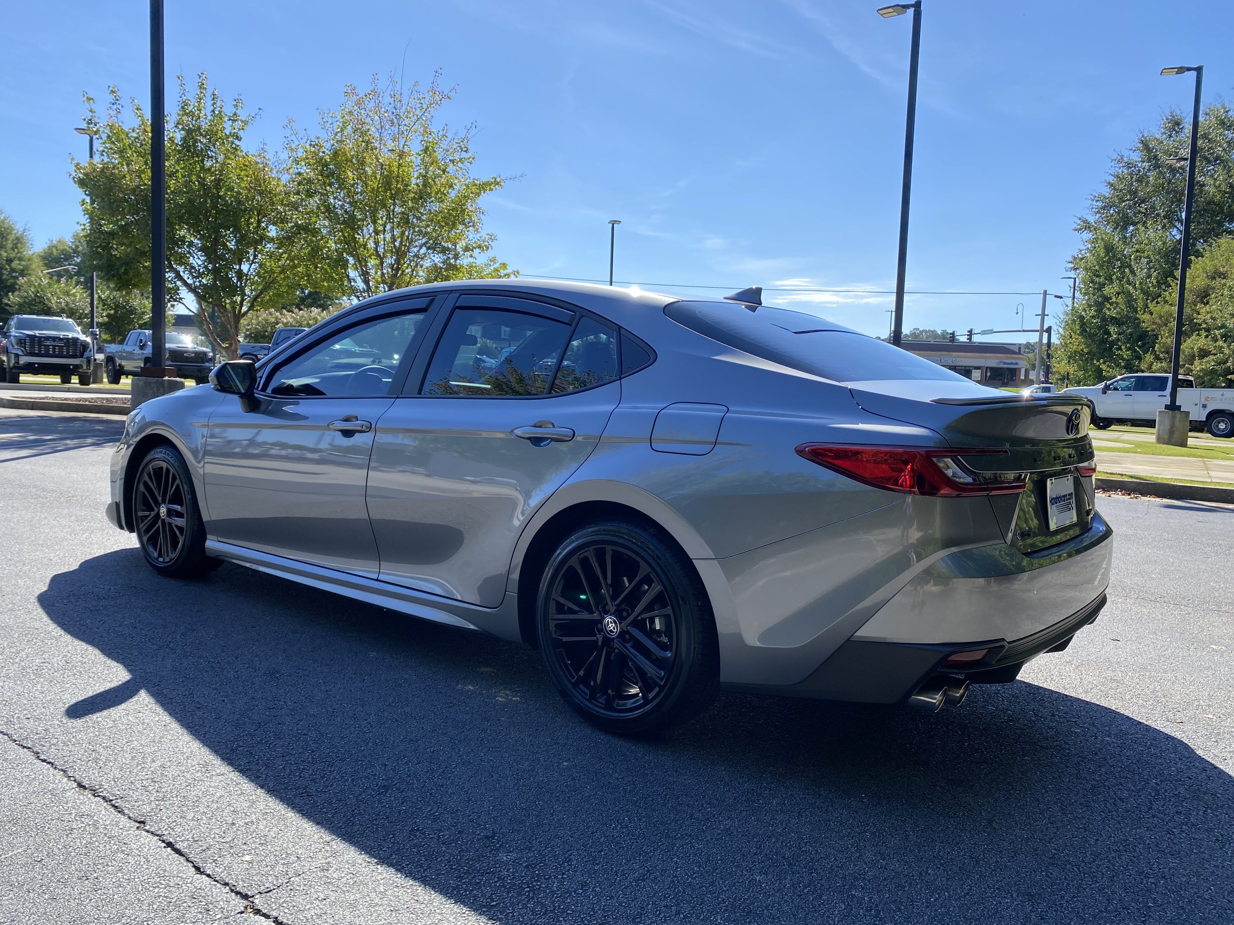 Used 2026 Toyota Camry SE FWD image 7