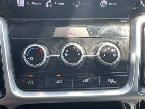 Used 2021 Kia Sorento LX FWD image 34