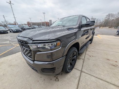 New 2026 RAM 1500 4x4 Crew Cab image 8