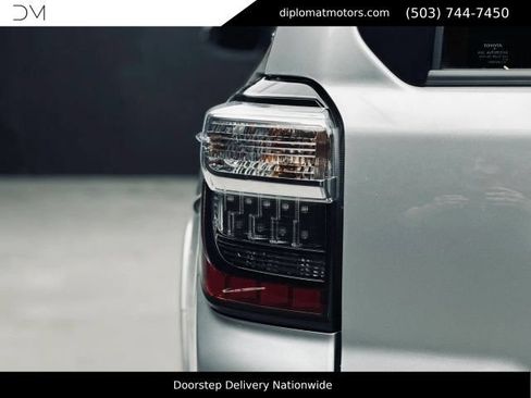 Used 2023 Toyota 4Runner Limited AWD/4WD image 15