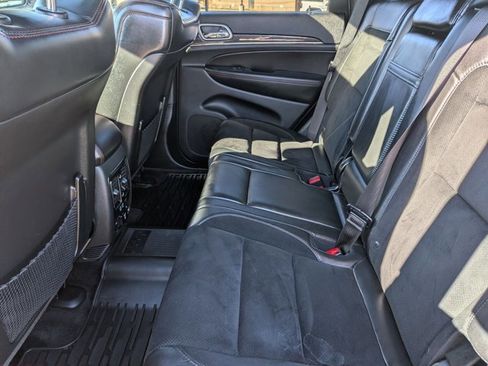 Used 2018 Jeep Grand Cherokee Trailhawk image 18