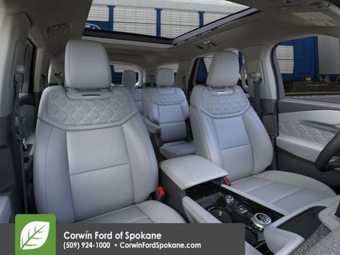 New 2026 Ford Explorer Platinum image 10