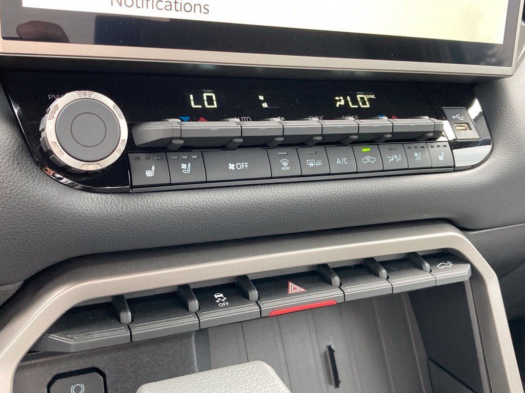 Certified 2026 Toyota Tundra Limited AWD/4WD image 25