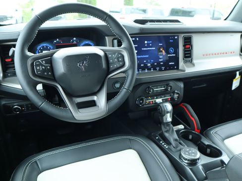 New 2026 Ford Bronco Outer Banks AWD/4WD image 2