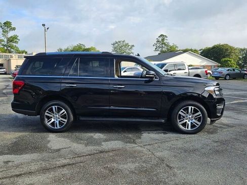 Used 2024 Ford Expedition Limited image 16