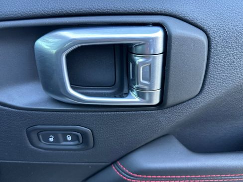 Used 2024 Jeep Wrangler Unlimited Rubicon w/ Convenience Group image 20