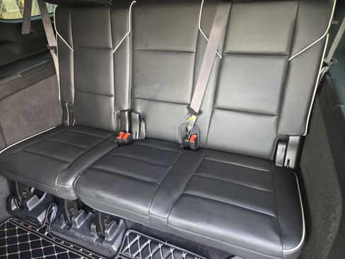 Used 2023 Cadillac Escalade ESV Sport w/ LPO, ONYX Package image 22