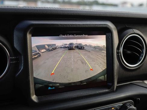 Used 2023 Jeep Wrangler Unlimited Sahara w/ Cold Weather Group image 29