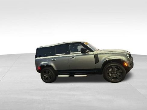 Used 2022 Land Rover Defender 110 X-Dynamic SE image 30