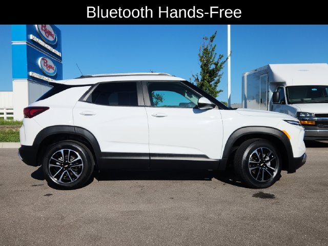 Used 2025 Chevrolet TrailBlazer LT AWD/4WD image 12
