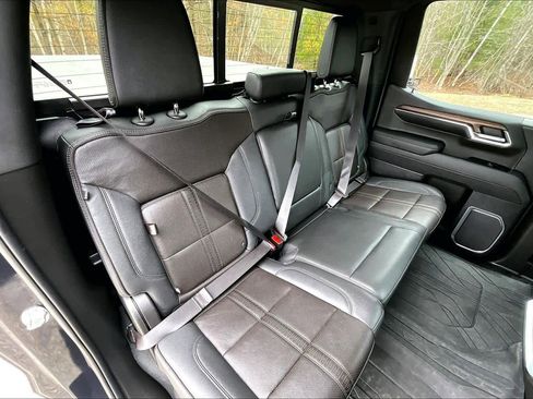 Used 2023 Chevrolet Silverado 1500 High Country w/ Z71 Off-Road Package AWD/4WD image 20