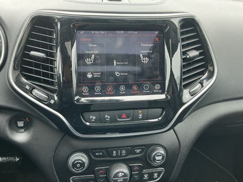 Used 2021 Jeep Cherokee Limited AWD/4WD image 7