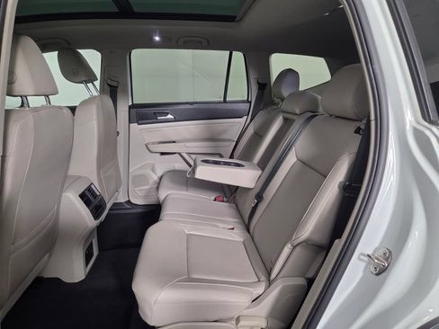Used 2021 Volkswagen Atlas SE w/ Panoramic Sunroof Package FWD image 23