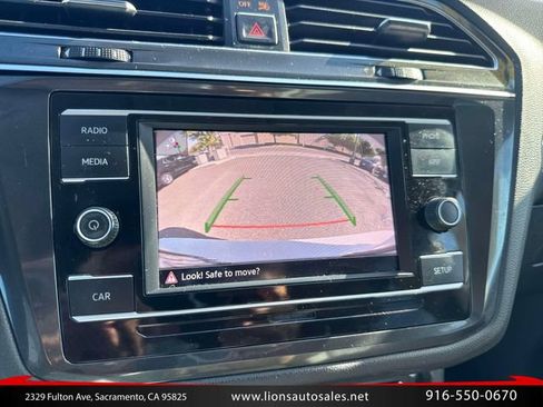 Used 2018 Volkswagen Tiguan S w/ 3rd Row Seat Package AWD/4WD image 21