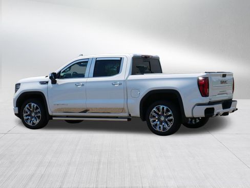 Used 2024 GMC Sierra 1500 Denali AWD/4WD image 4